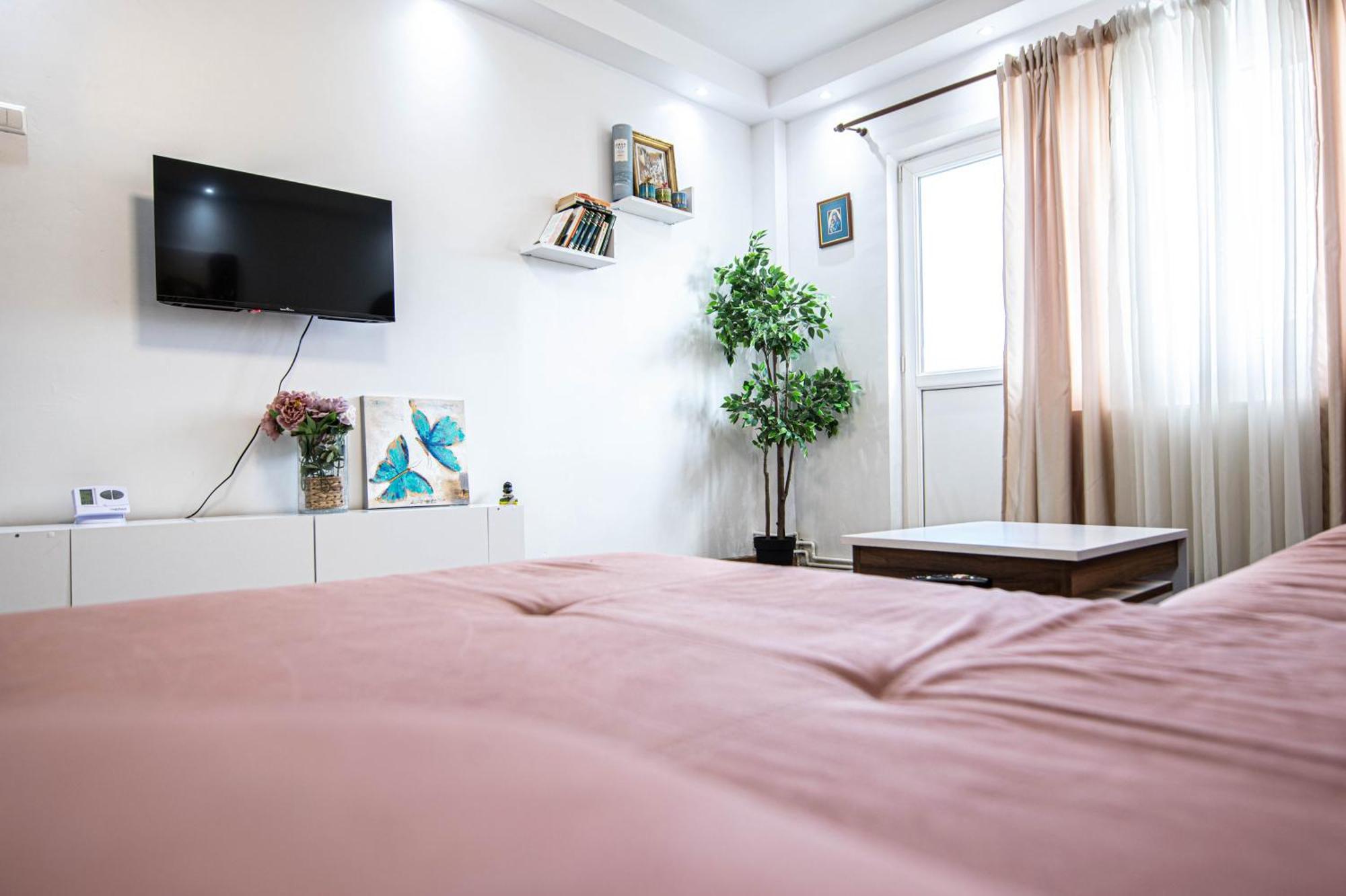 בוקרשט Apartament Near The Park Two Rooms מראה חיצוני תמונה