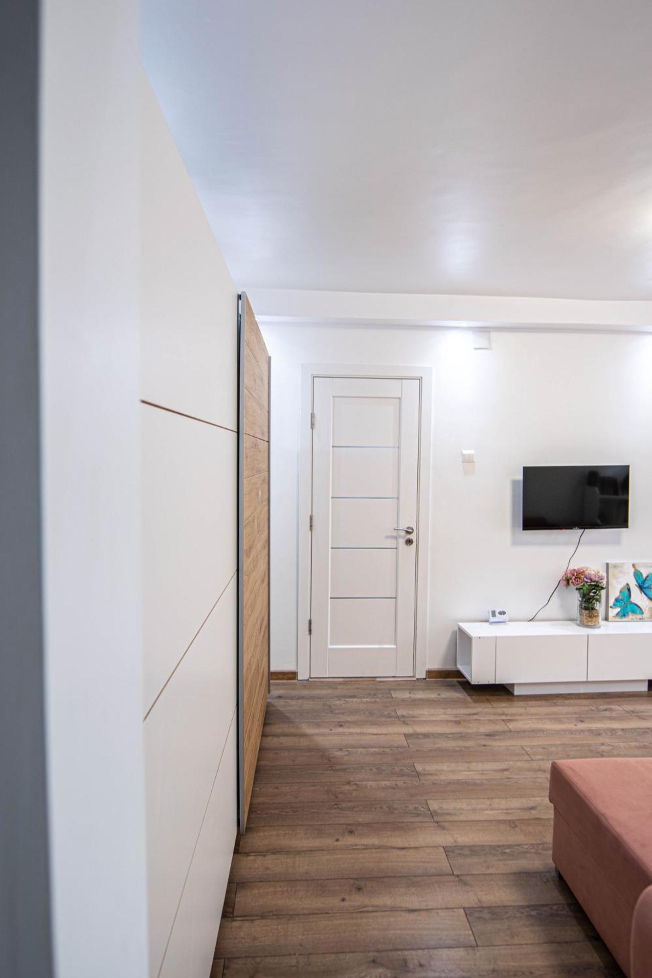 בוקרשט Apartament Near The Park Two Rooms מראה חיצוני תמונה
